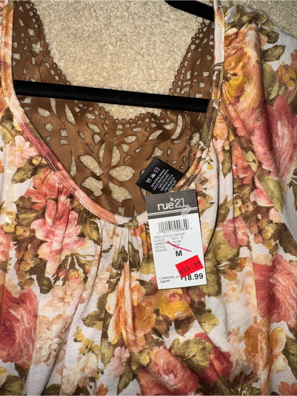 Rue21 Rose Print Puff Sleeve Blouse in Pink & Olive - Picture 2 of 3